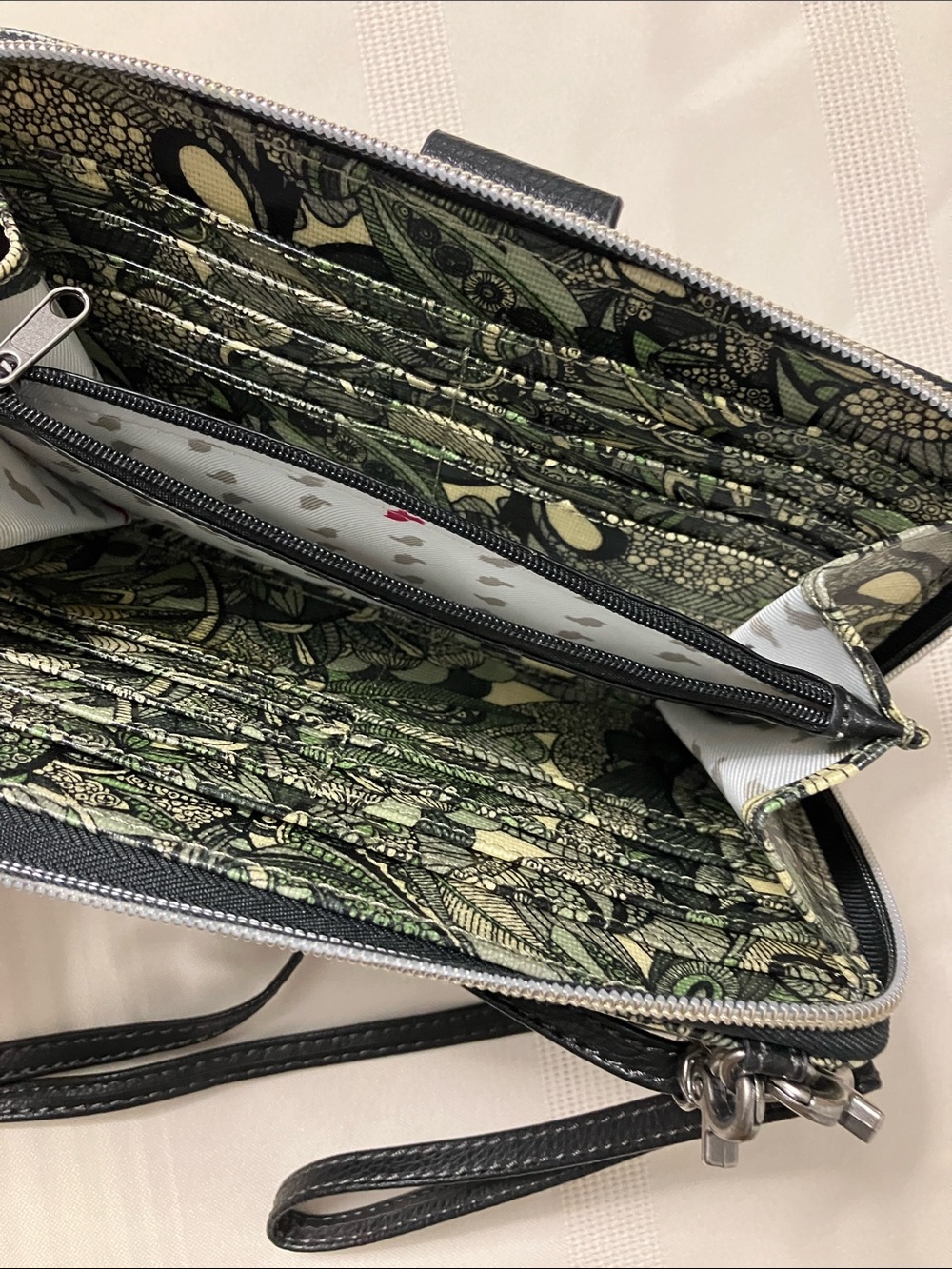 Sakroots 3 in 1 Crossbody Wristlet Phone Wallet Artist Circle Sage Spirit Desert - Picture 6 of 10